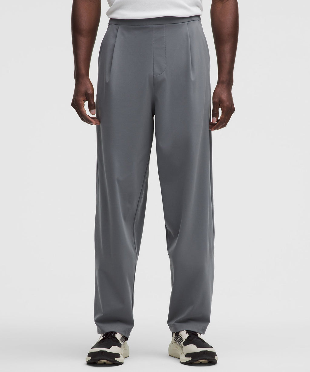 Men's Daydrift Relaxed-Fit Pleated Trouser RegularNo Belt Loops