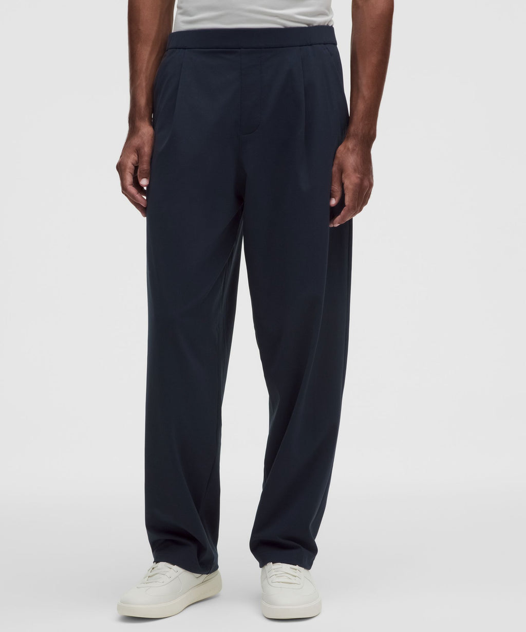 Men's Daydrift Relaxed-Fit Pleated Trouser RegularNo Belt Loops