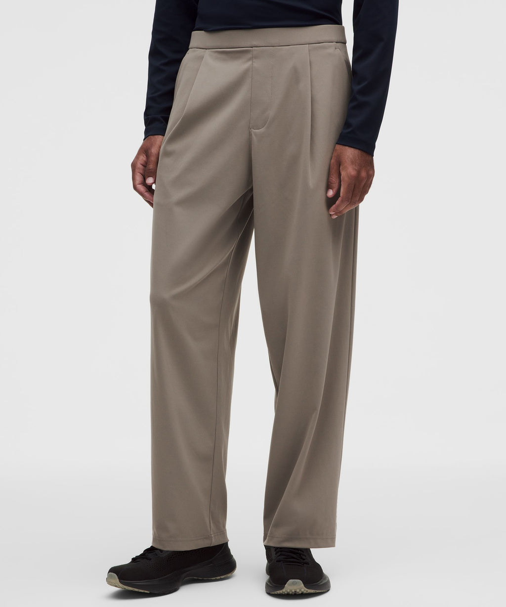 Men's Daydrift Relaxed-Fit Pleated Trouser RegularNo Belt Loops