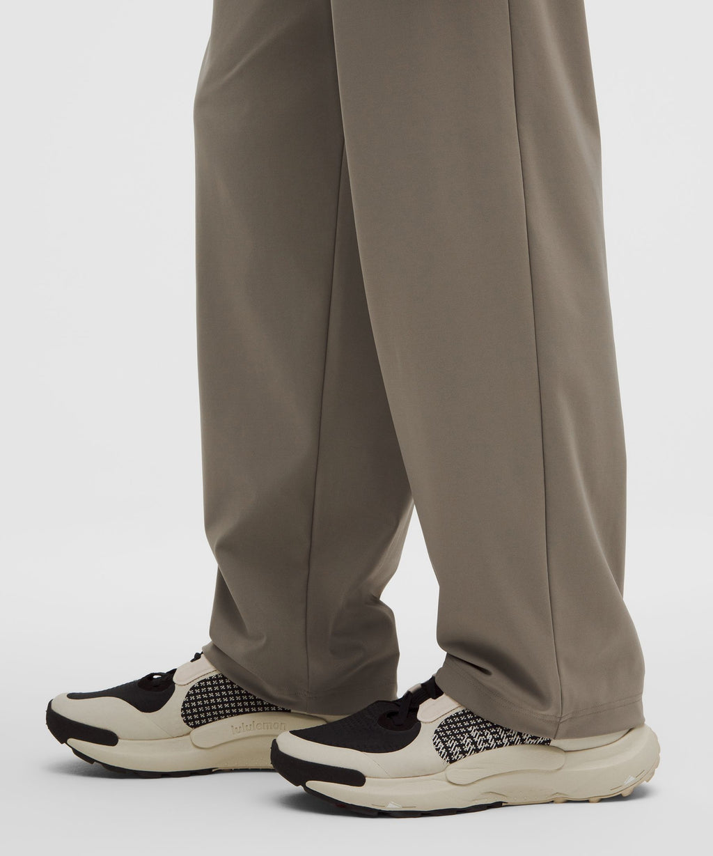 Men's Daydrift Relaxed-Fit Pleated Trouser ShorterNo Belt Loops