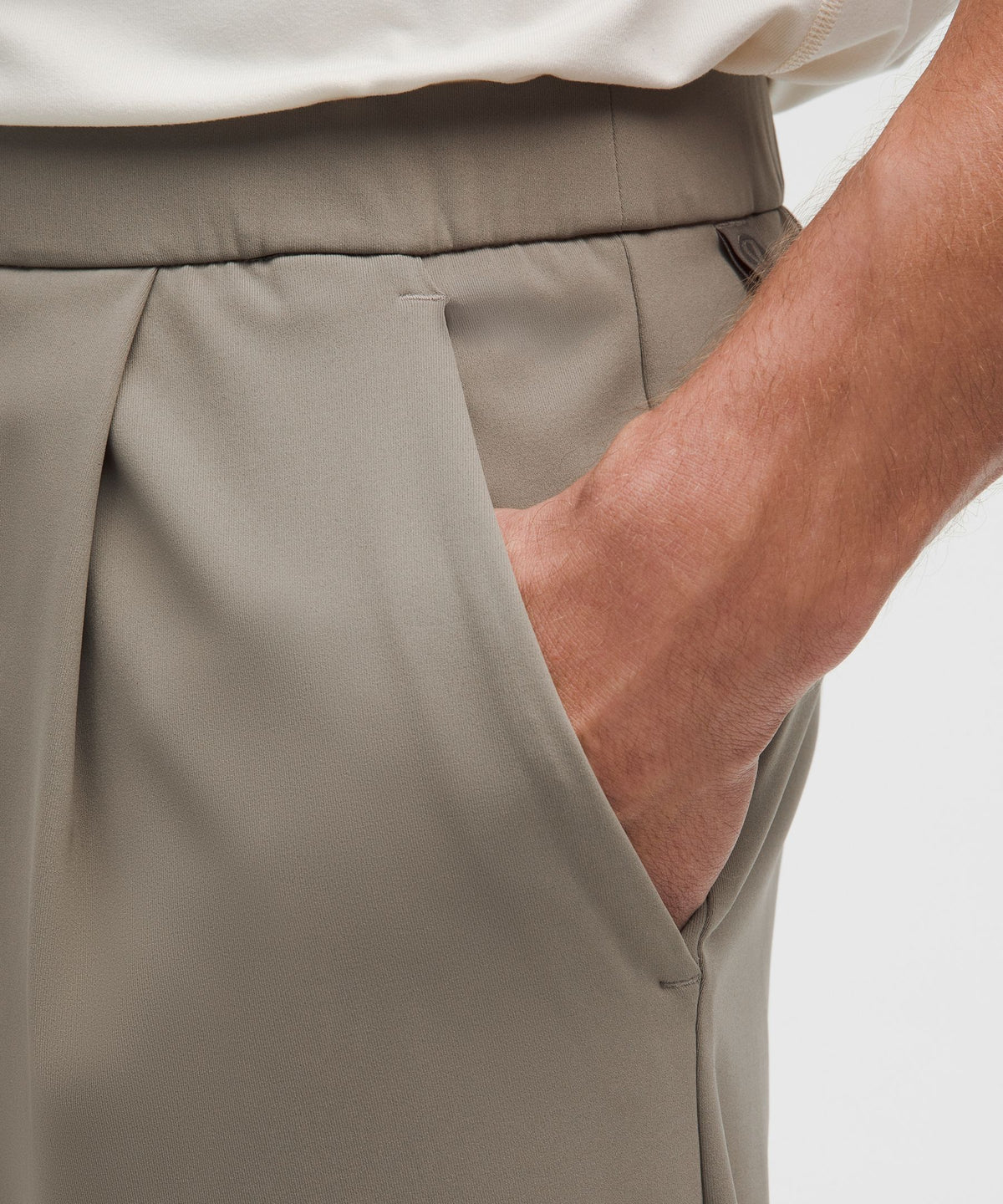 Men's Daydrift Relaxed-Fit Pleated Trouser TallNo Belt Loops