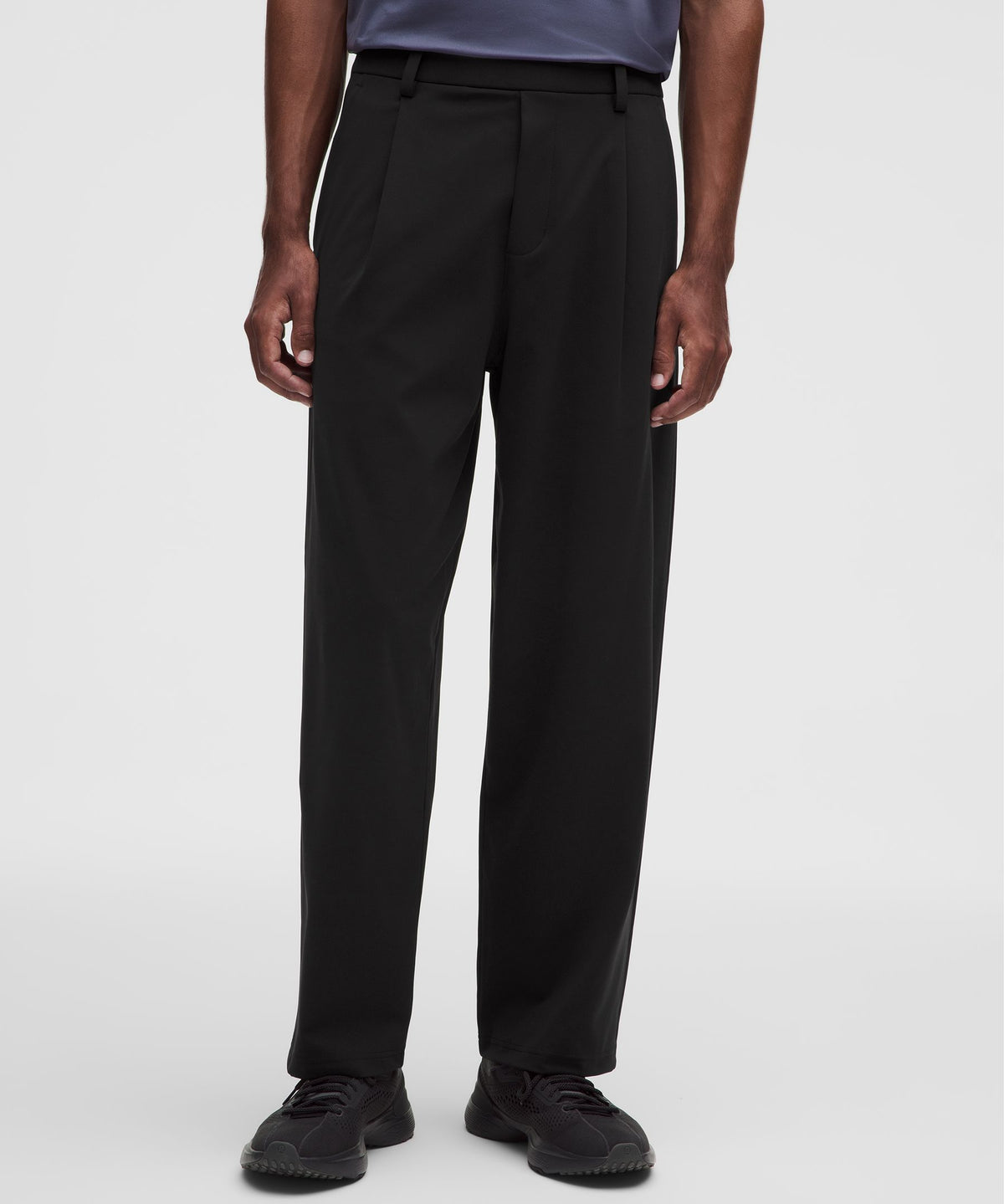 Men's Daydrift Relaxed-Fit Pleated TrouserShorter