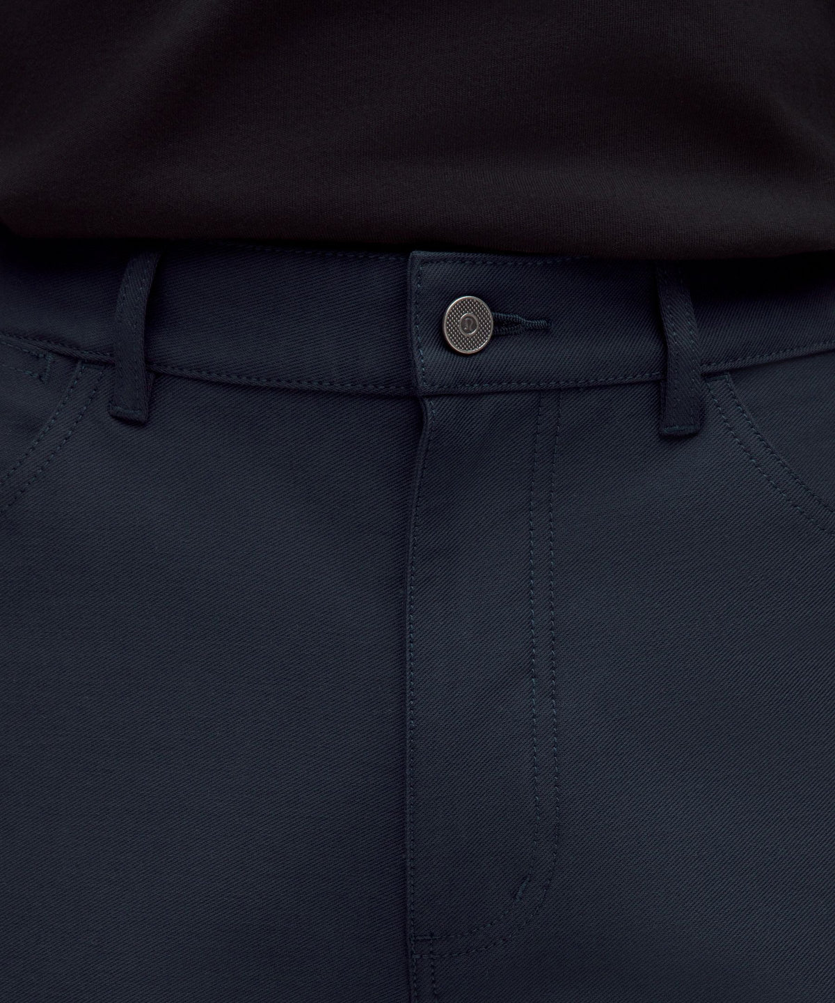 EasyFive Relaxed-Fit Short 7"