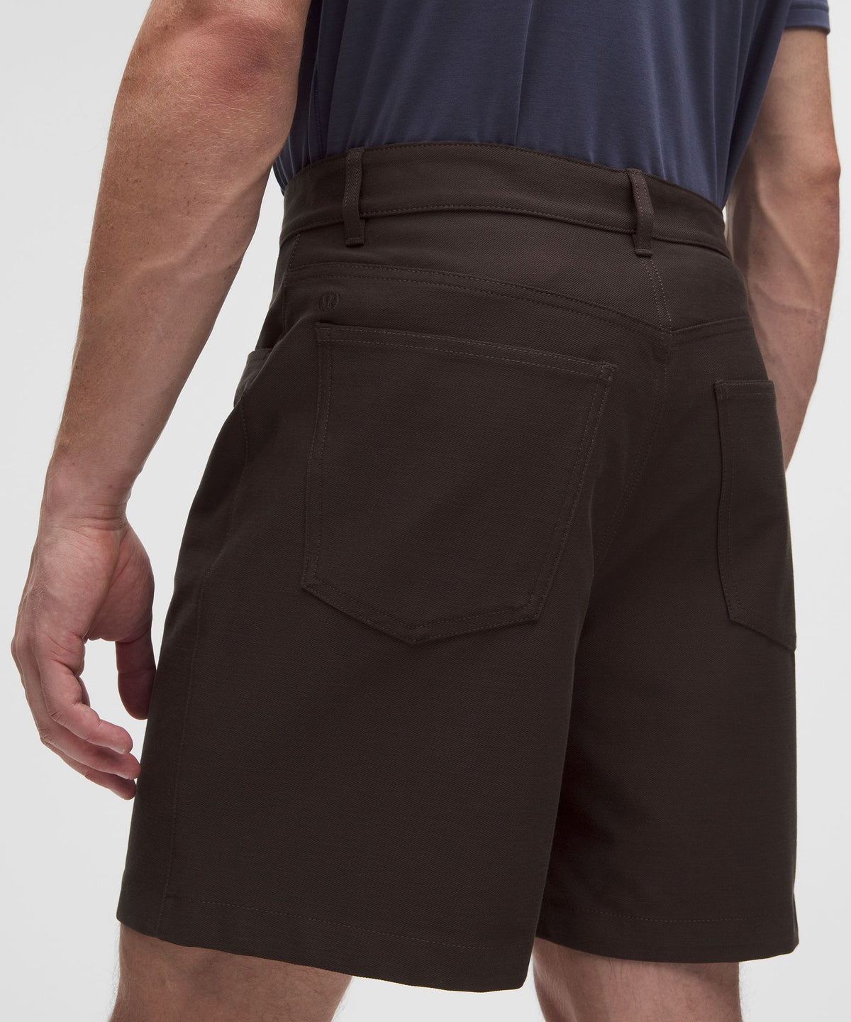 EasyFive Relaxed-Fit Short 7"