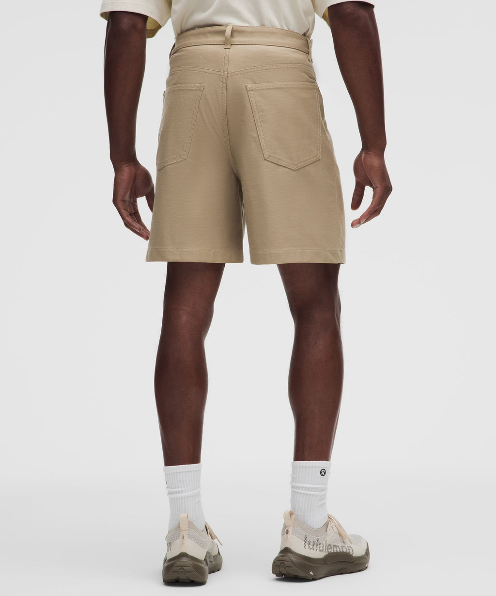 EasyFive Relaxed-Fit Short 7"