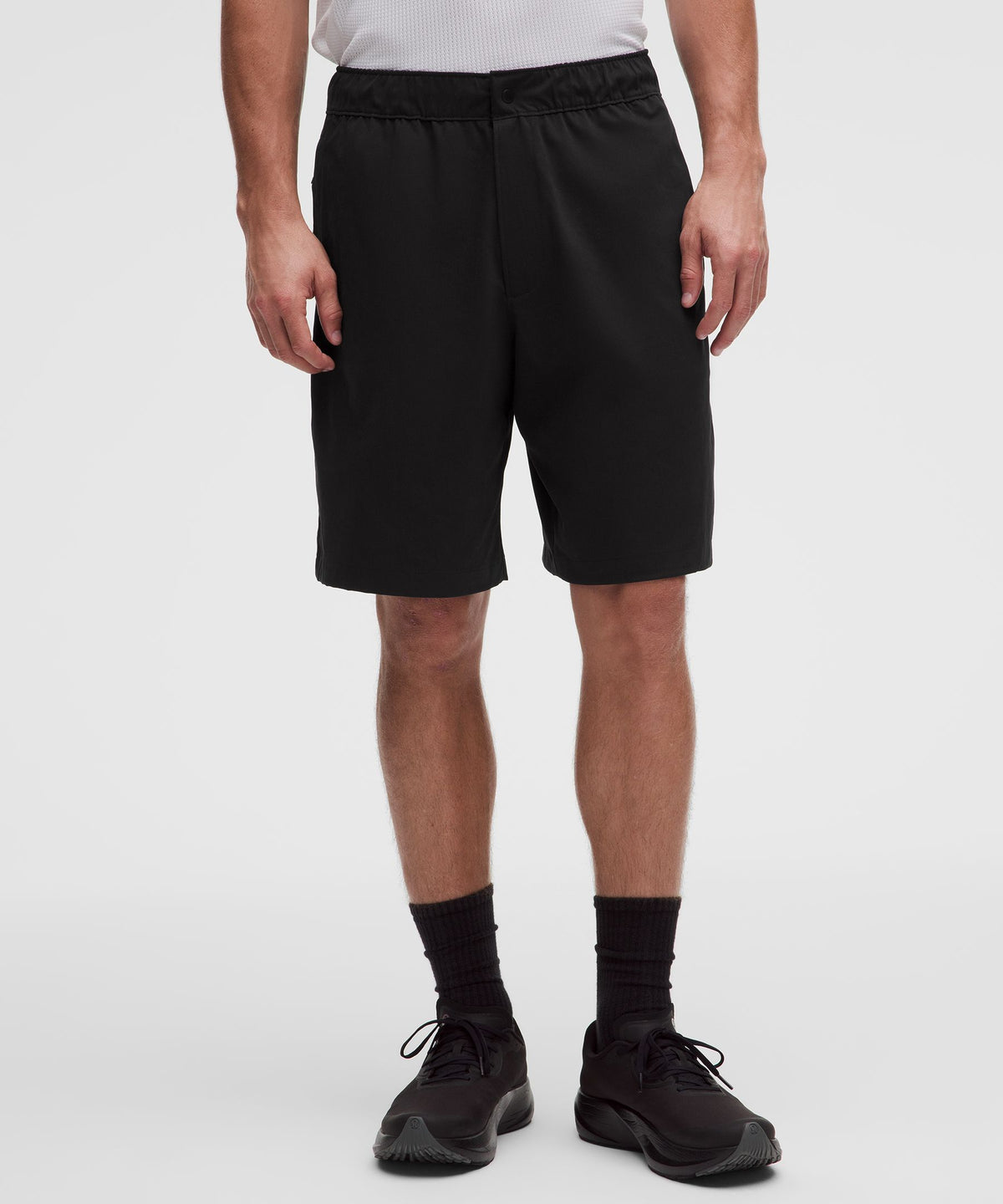 Unshaken Relaxed Pull-On Short 9"
