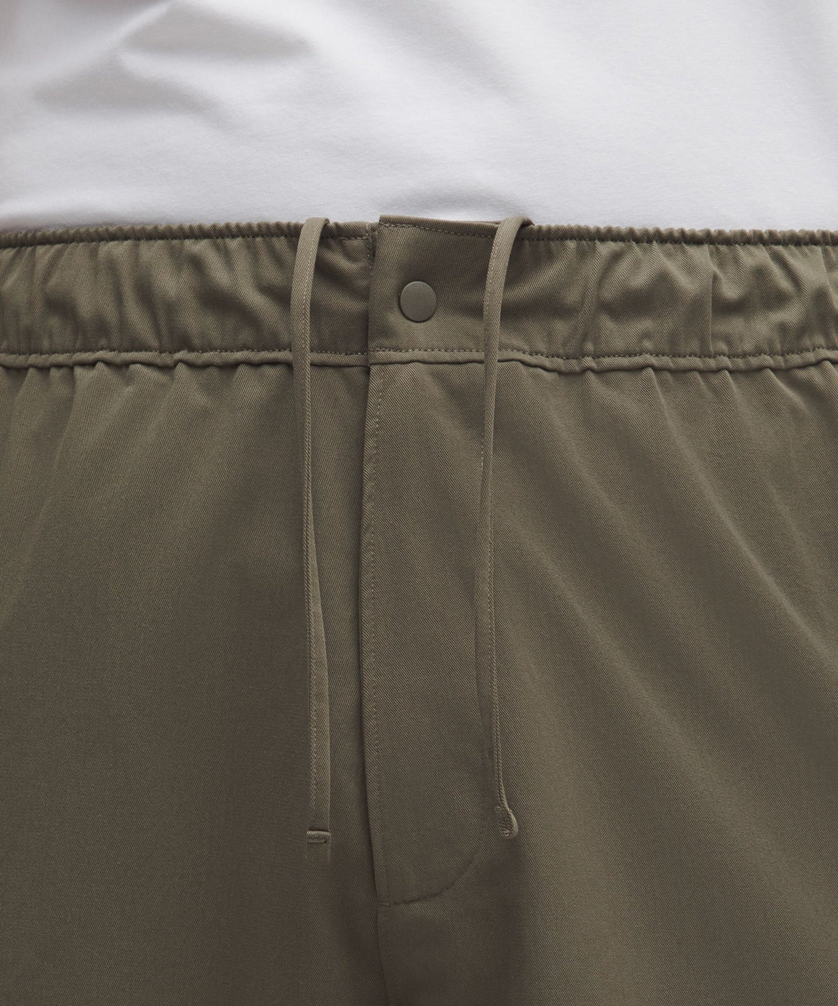 Unshaken Relaxed Pull-On Short 9"