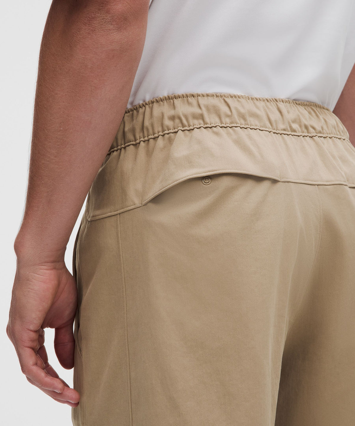 Unshaken Relaxed Pull-On Short 9"