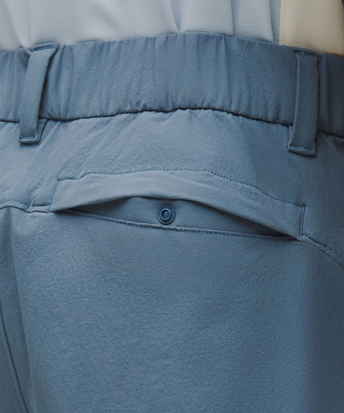 Water-Repellent Relaxed-Fit Golf Short 10"