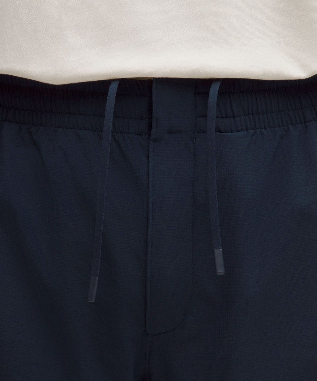 Zero Tucks Relaxed-Fit Short 8"