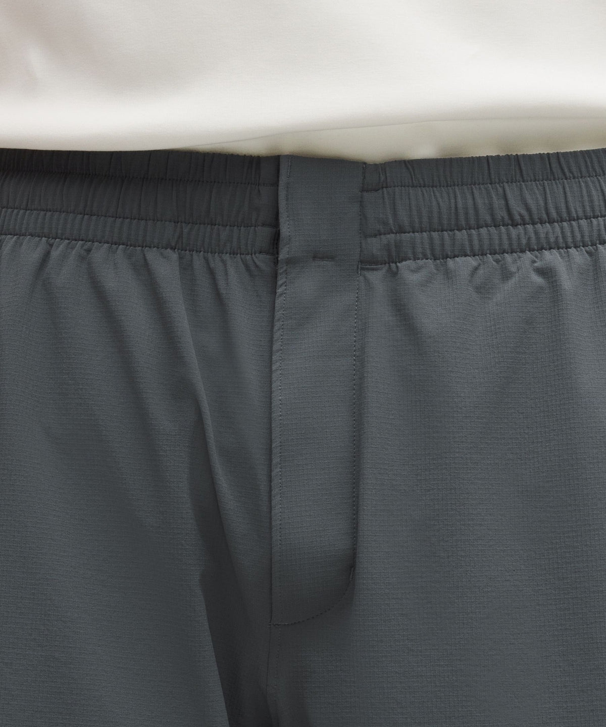 Zero Tucks Relaxed-Fit Short 8"