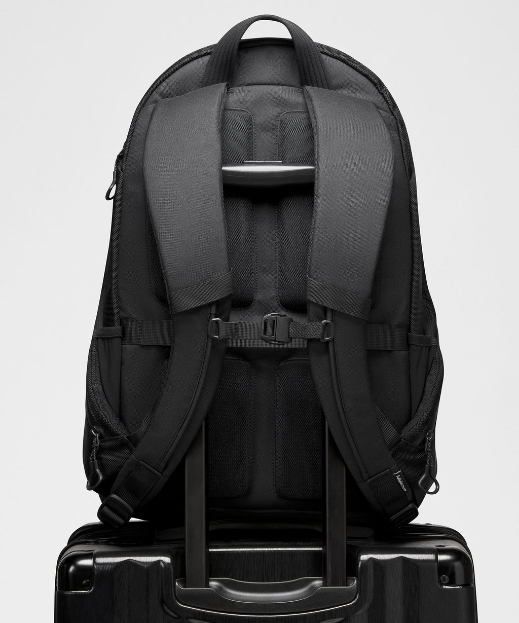 Daily Dispatch Backpack 28L