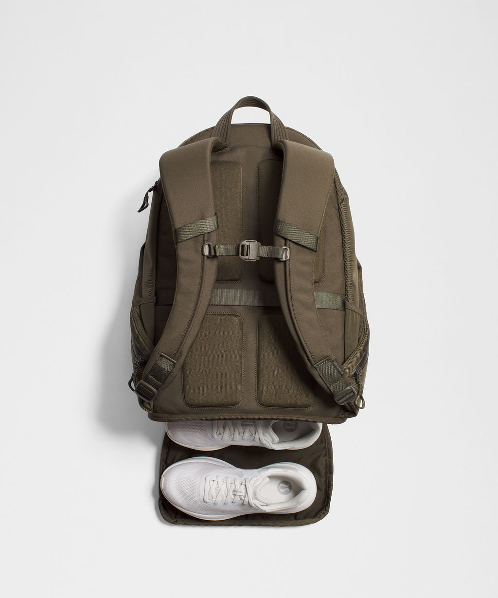 Daily Dispatch Backpack 28L