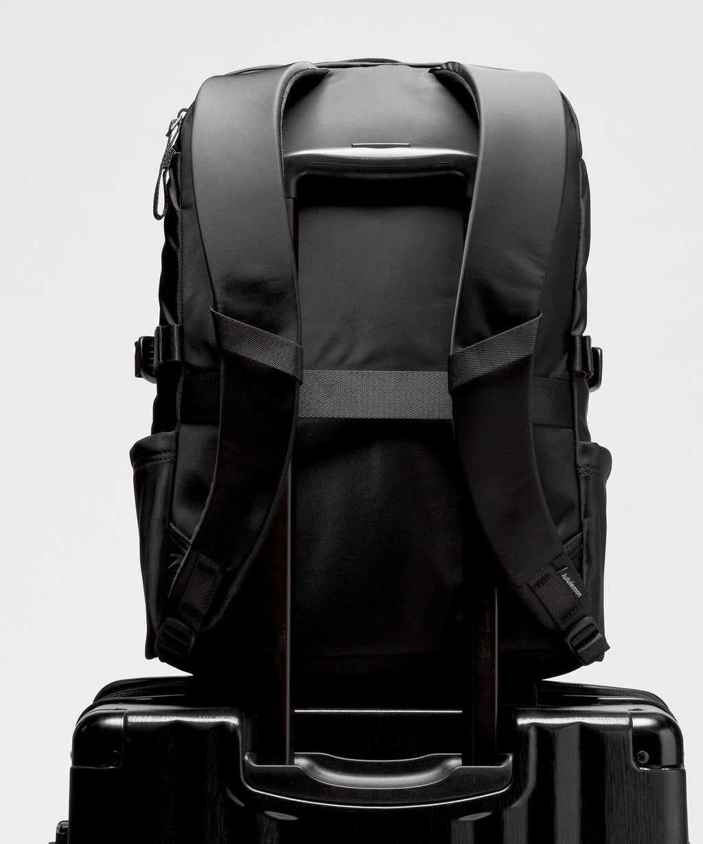 New Crew Backpack 22LLogo