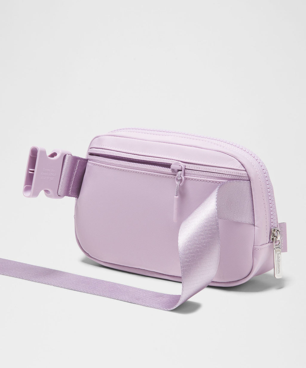 Everywhere Belt Bag with Long Strap 1L
