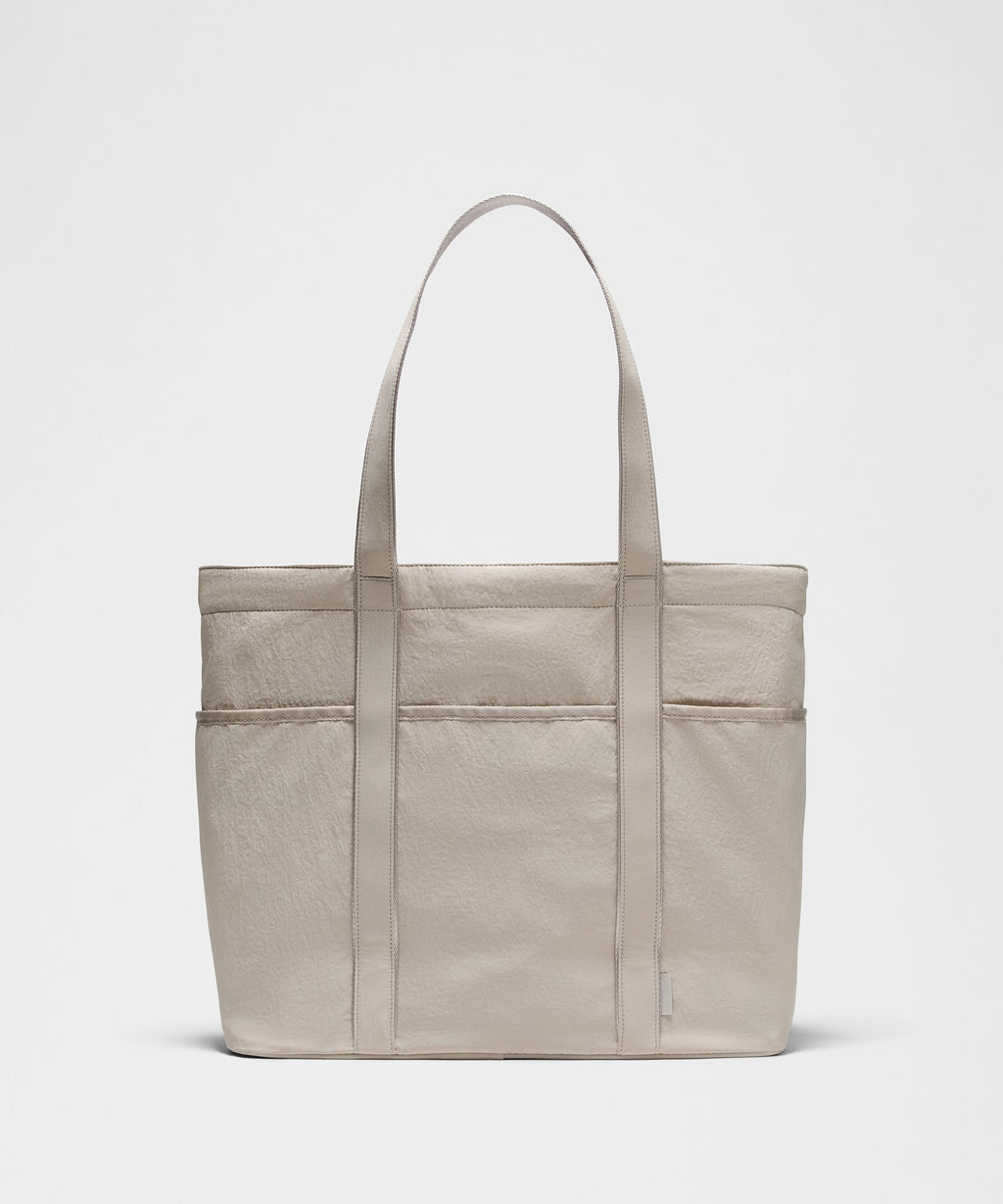 Daily Multi-Pocket Tote Bag 20L