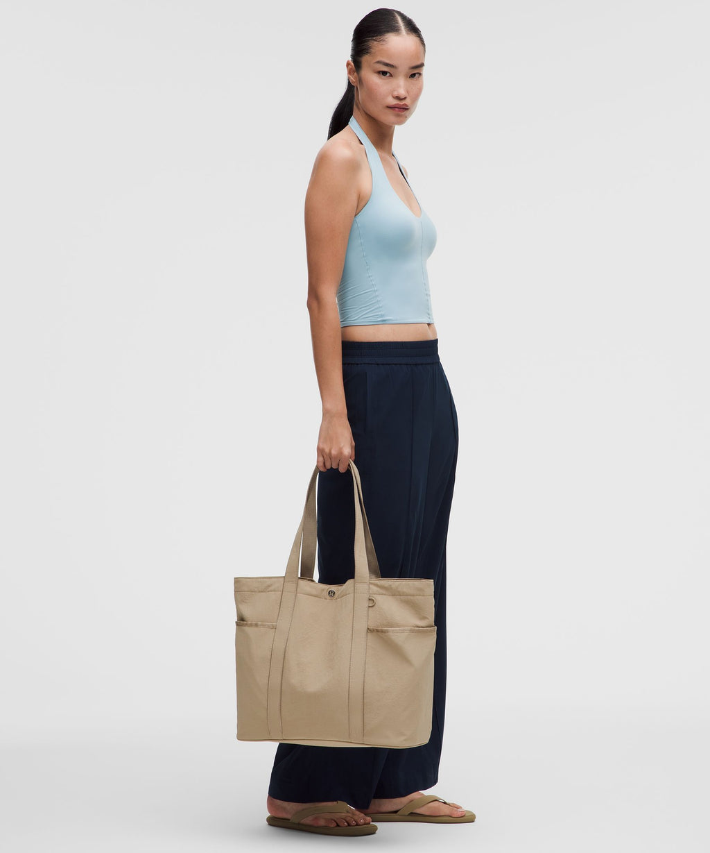Daily Multi-Pocket Tote Bag 20L