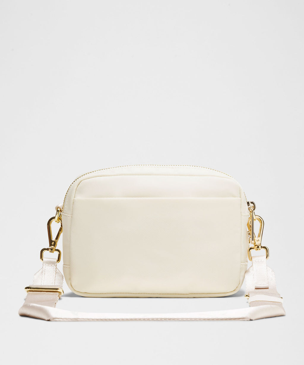 Everywhere Crossbody Bag 2LMetal Hardware
