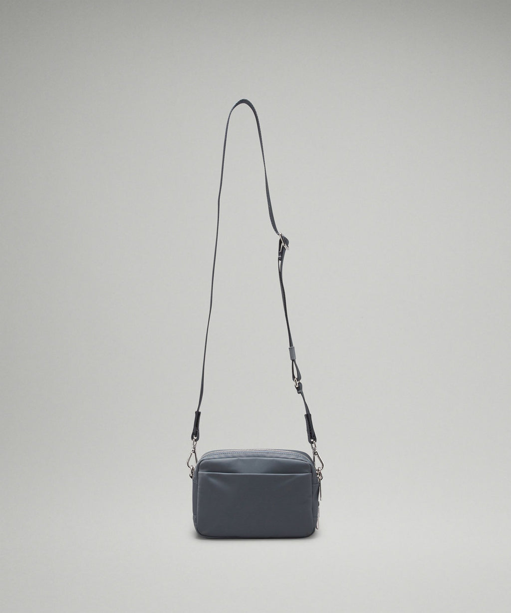 Everywhere Crossbody Bag 2LMetal Hardware
