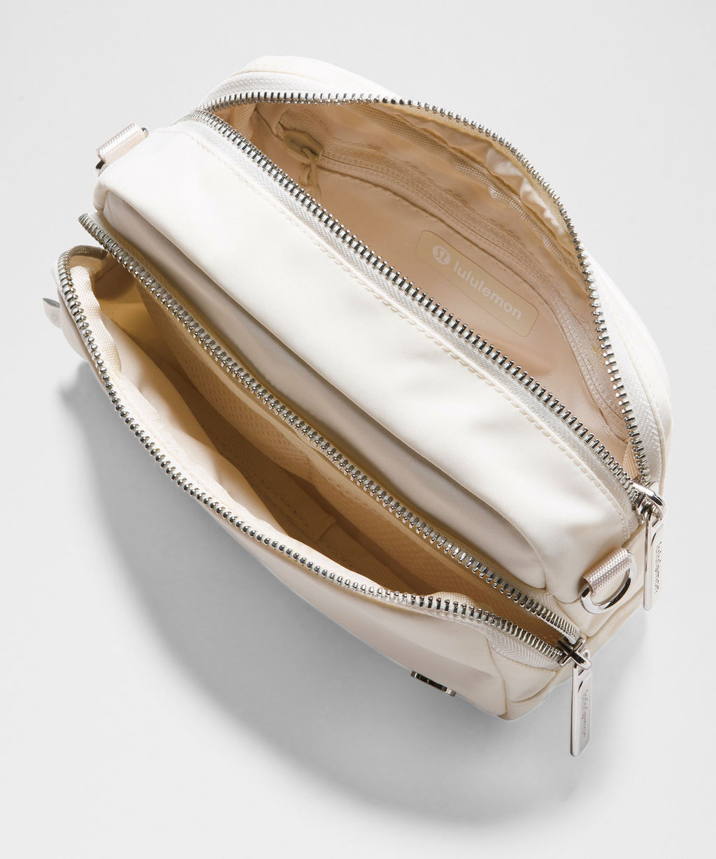 Everywhere Crossbody Bag 2LMetal Hardware