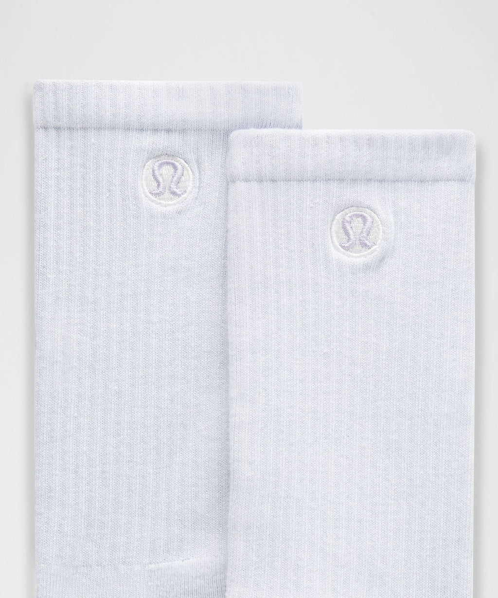 Unisex Daily Essential Crew Socks