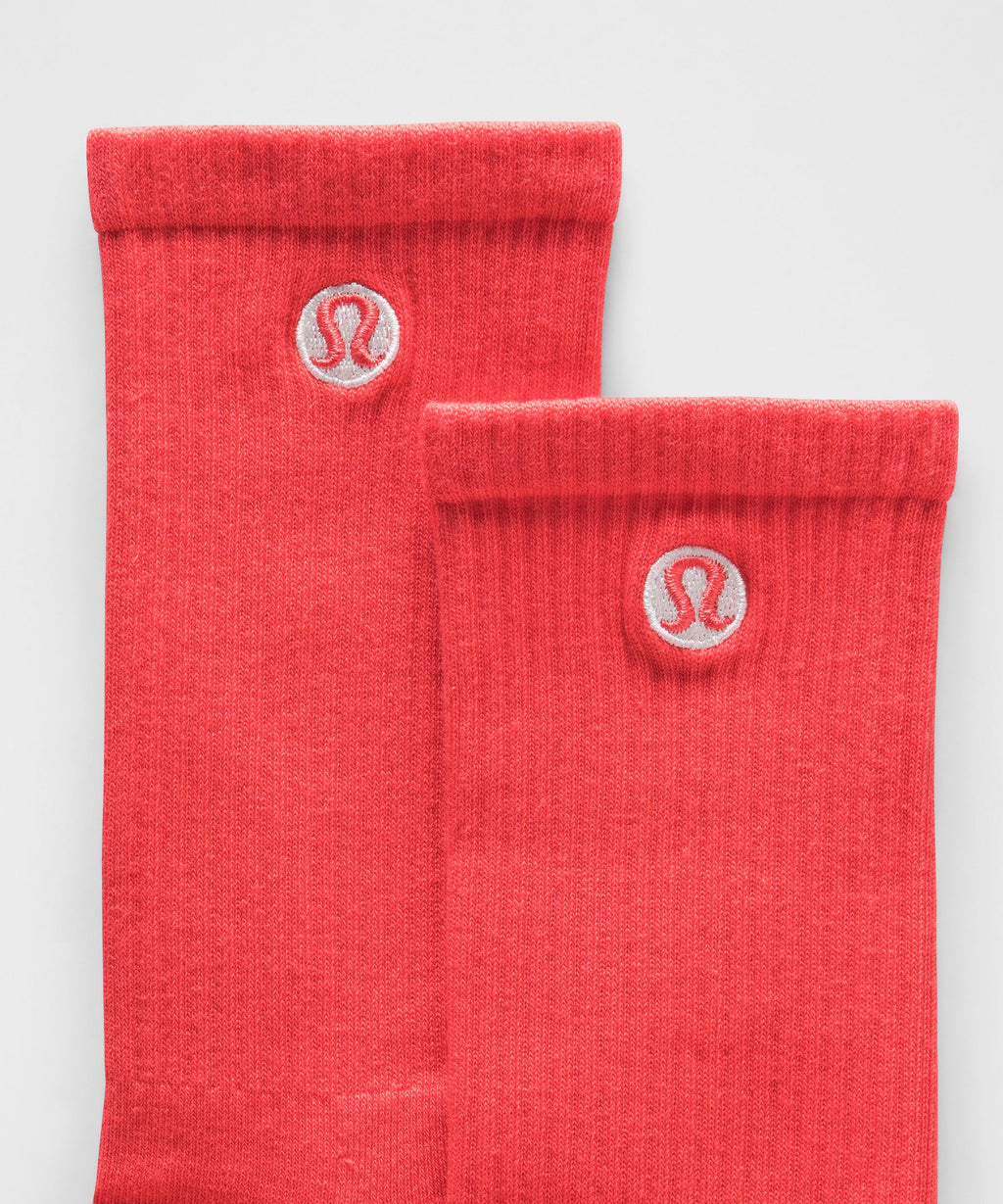 Unisex Daily Essential Crew Socks