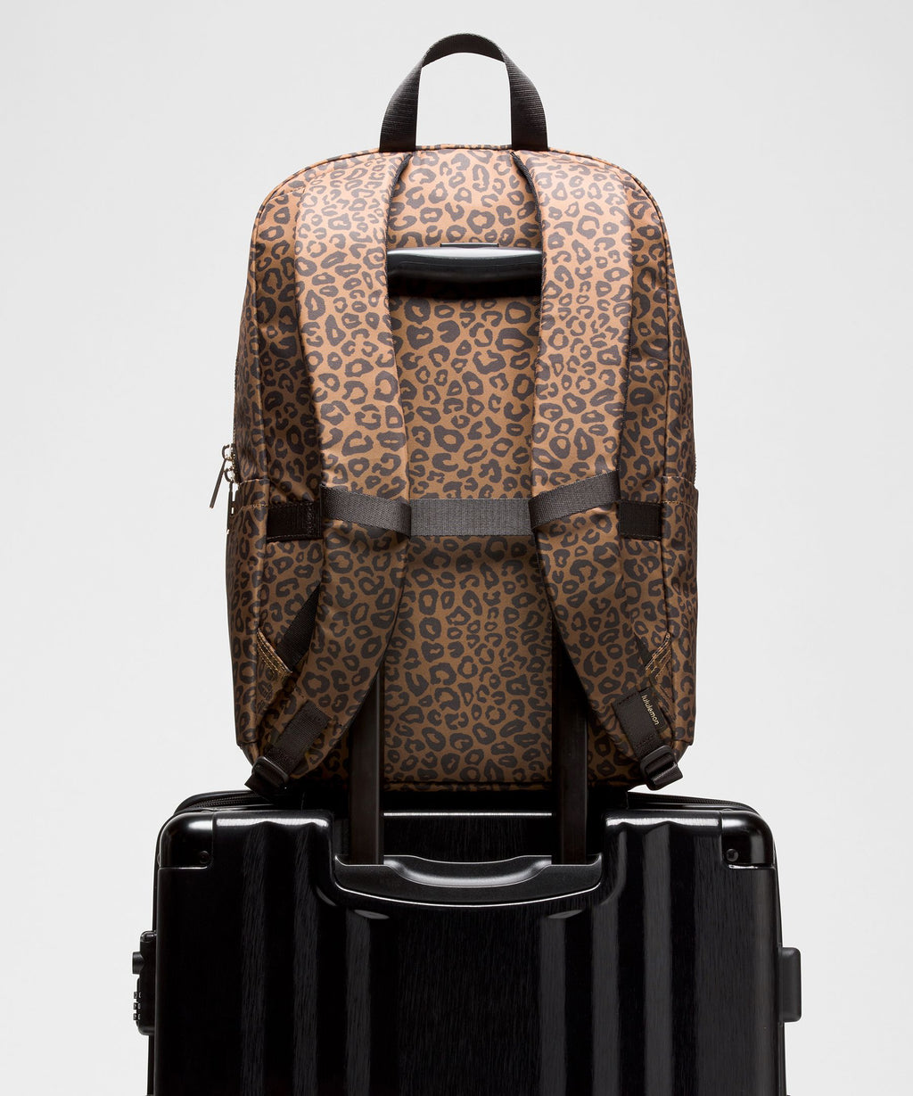 Everywhere Backpack 22LMetal Hardware