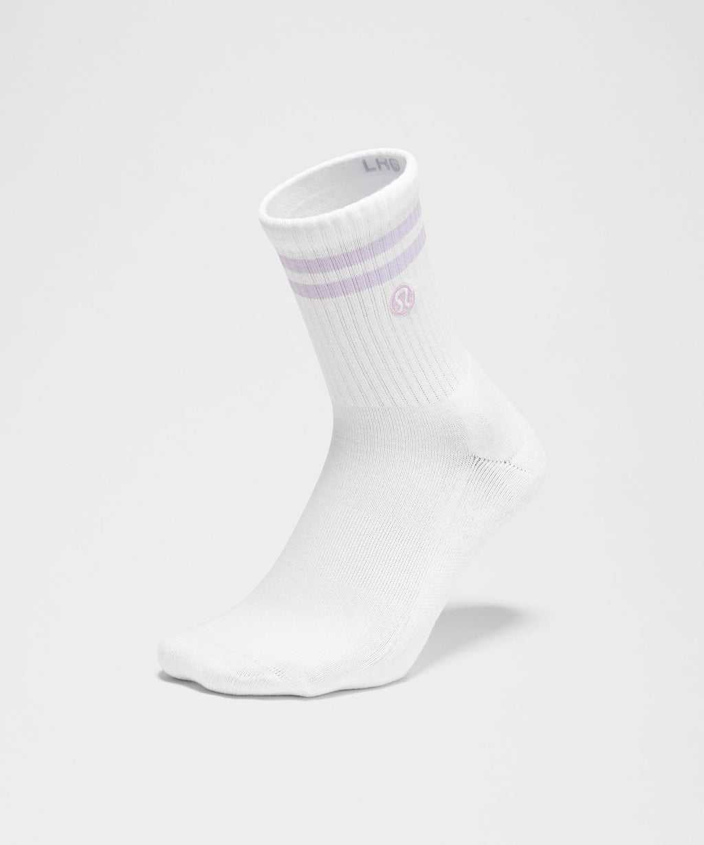Unisex Daily Essential Quarter SocksStripe