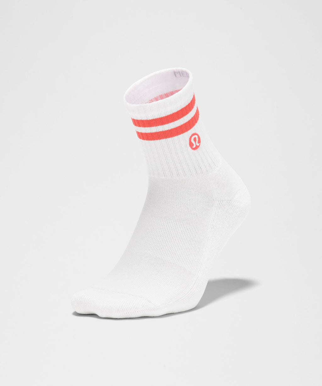 Unisex Daily Essential Quarter SocksStripe