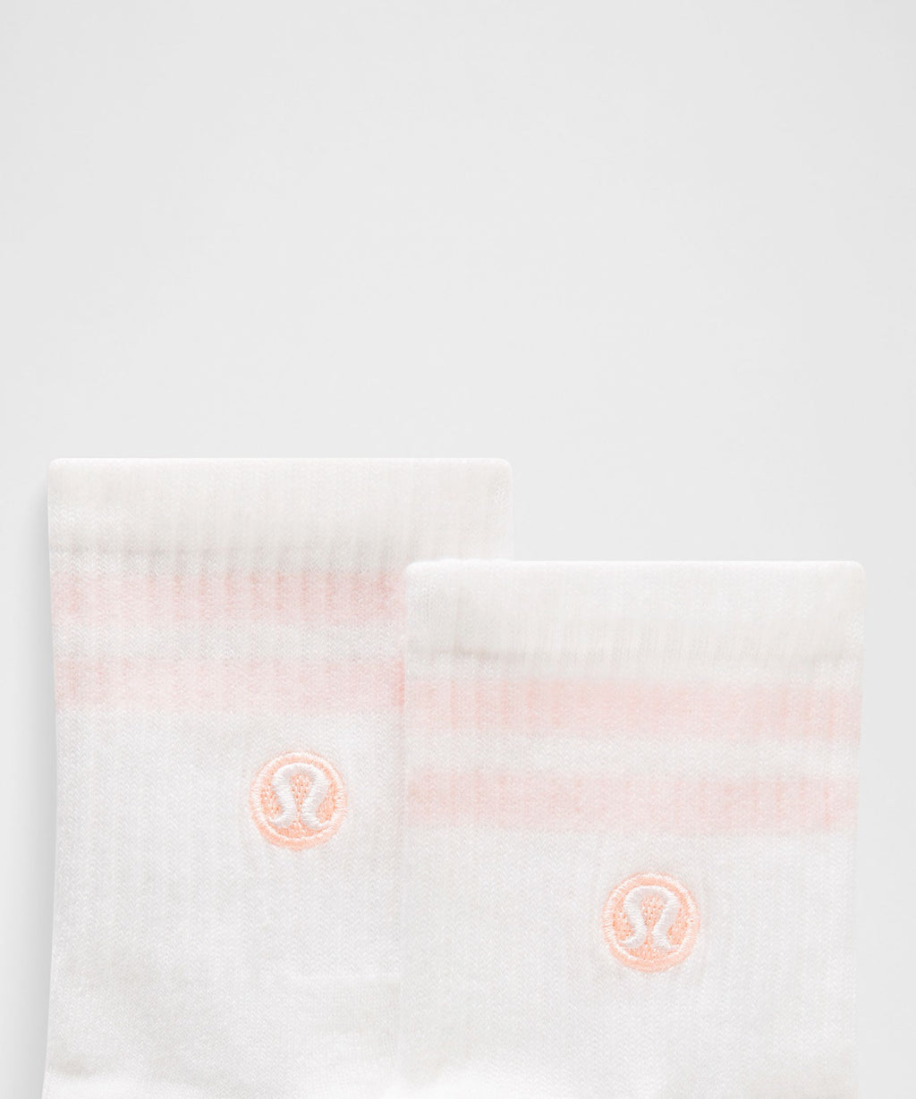 Unisex Daily Essential Quarter SocksStripe