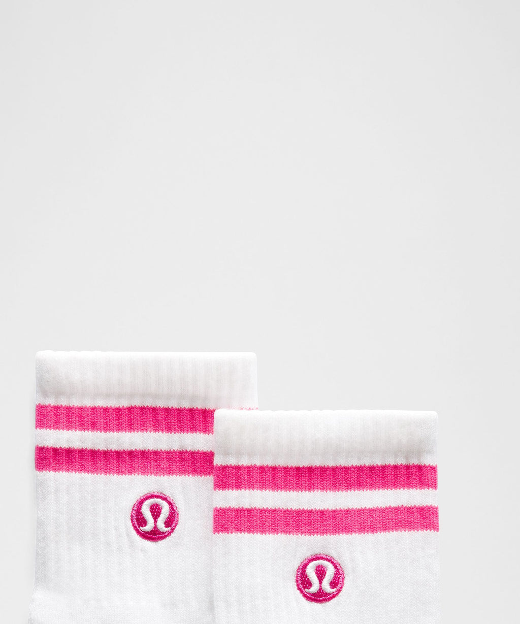 Unisex Daily Essential Quarter SocksStripe