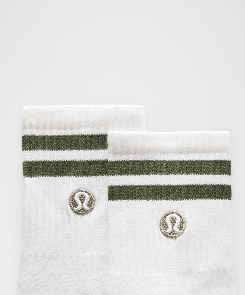 Unisex Daily Essential Quarter SocksStripe