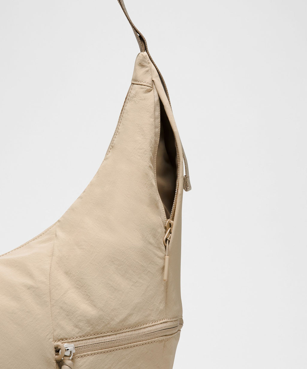 Extra-Large Slouchy Shoulder Bag 24L