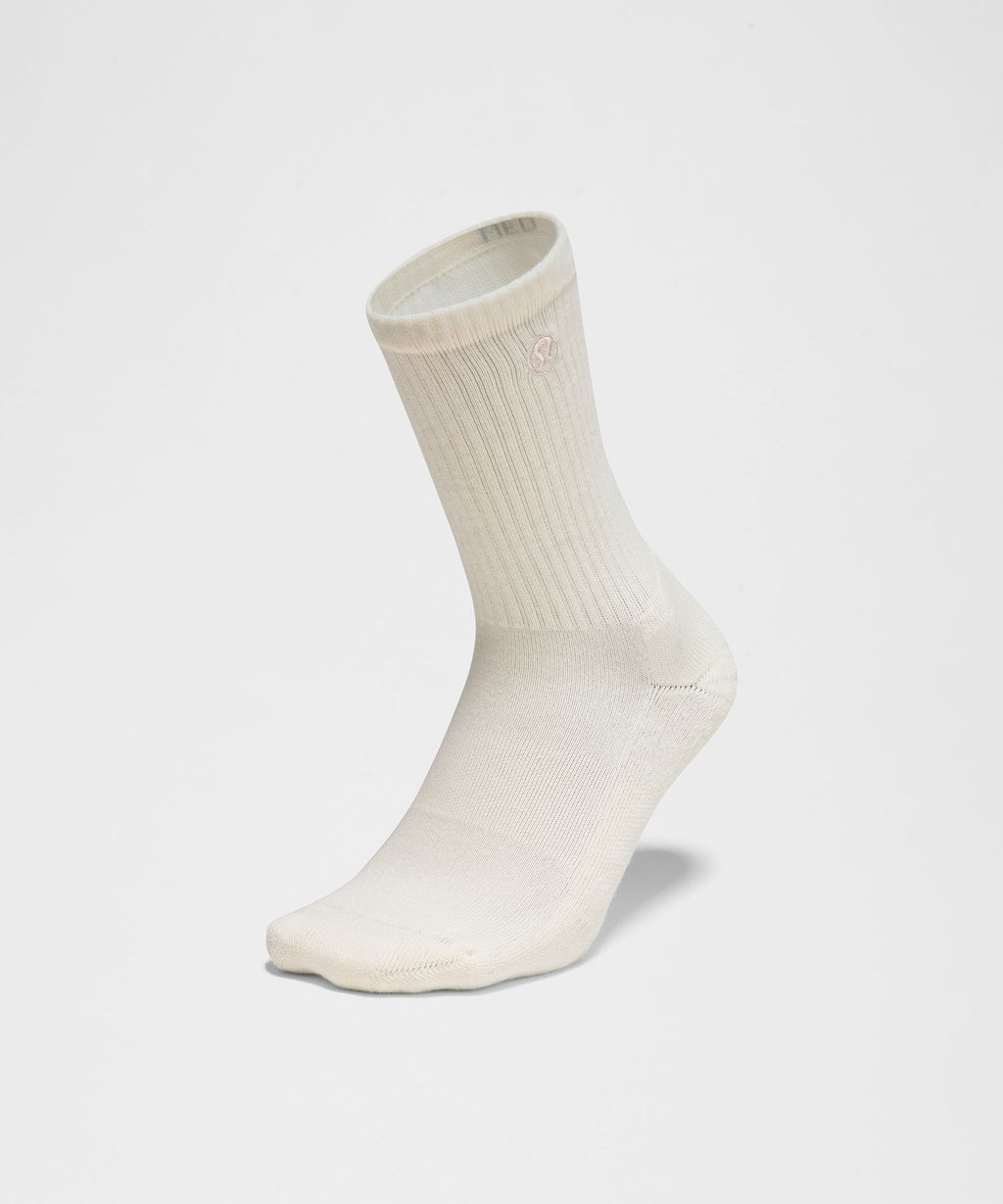 Unisex Daily Essential Crew Socks