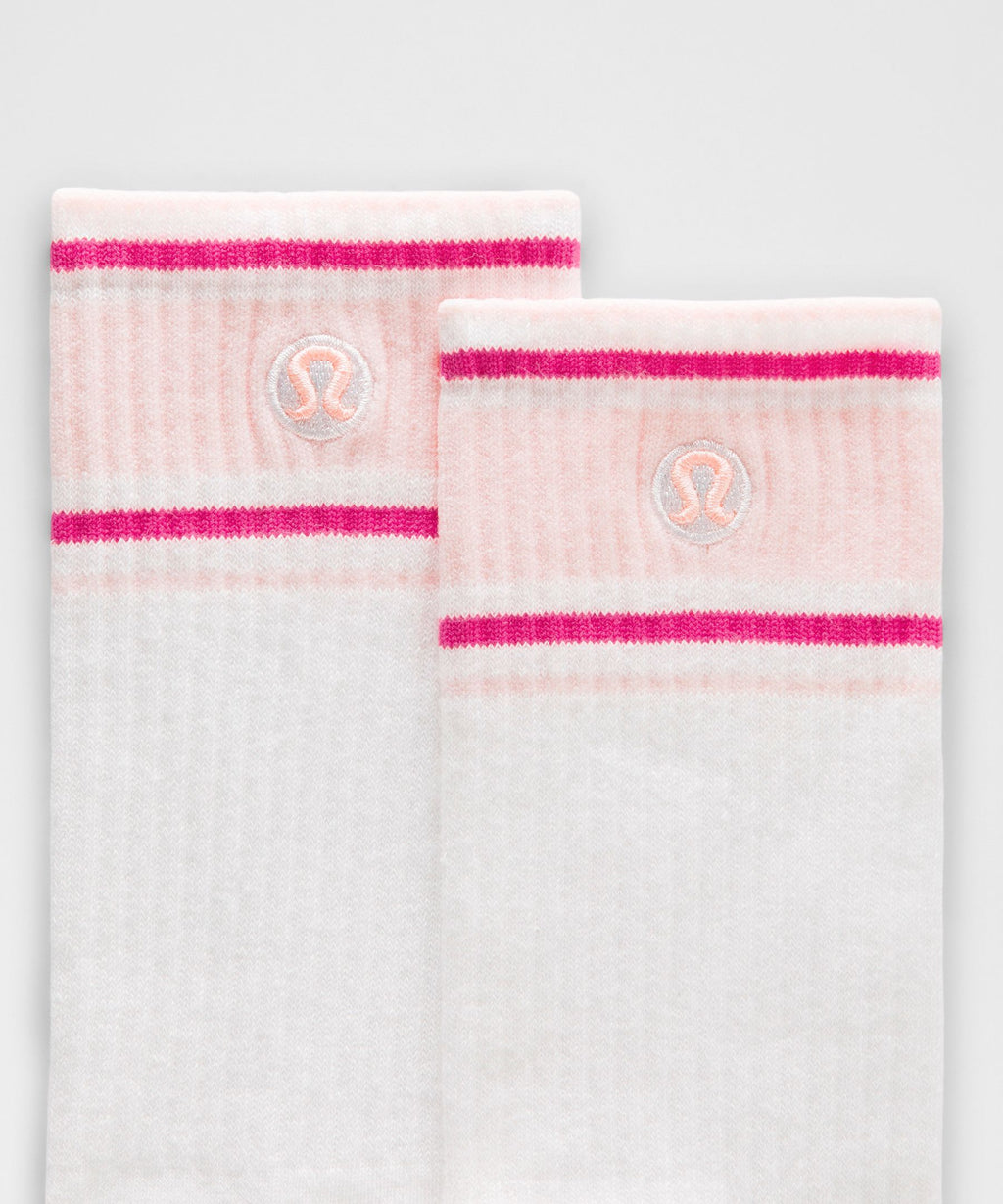 Unisex Daily Essential Crew SocksRetro Stripe