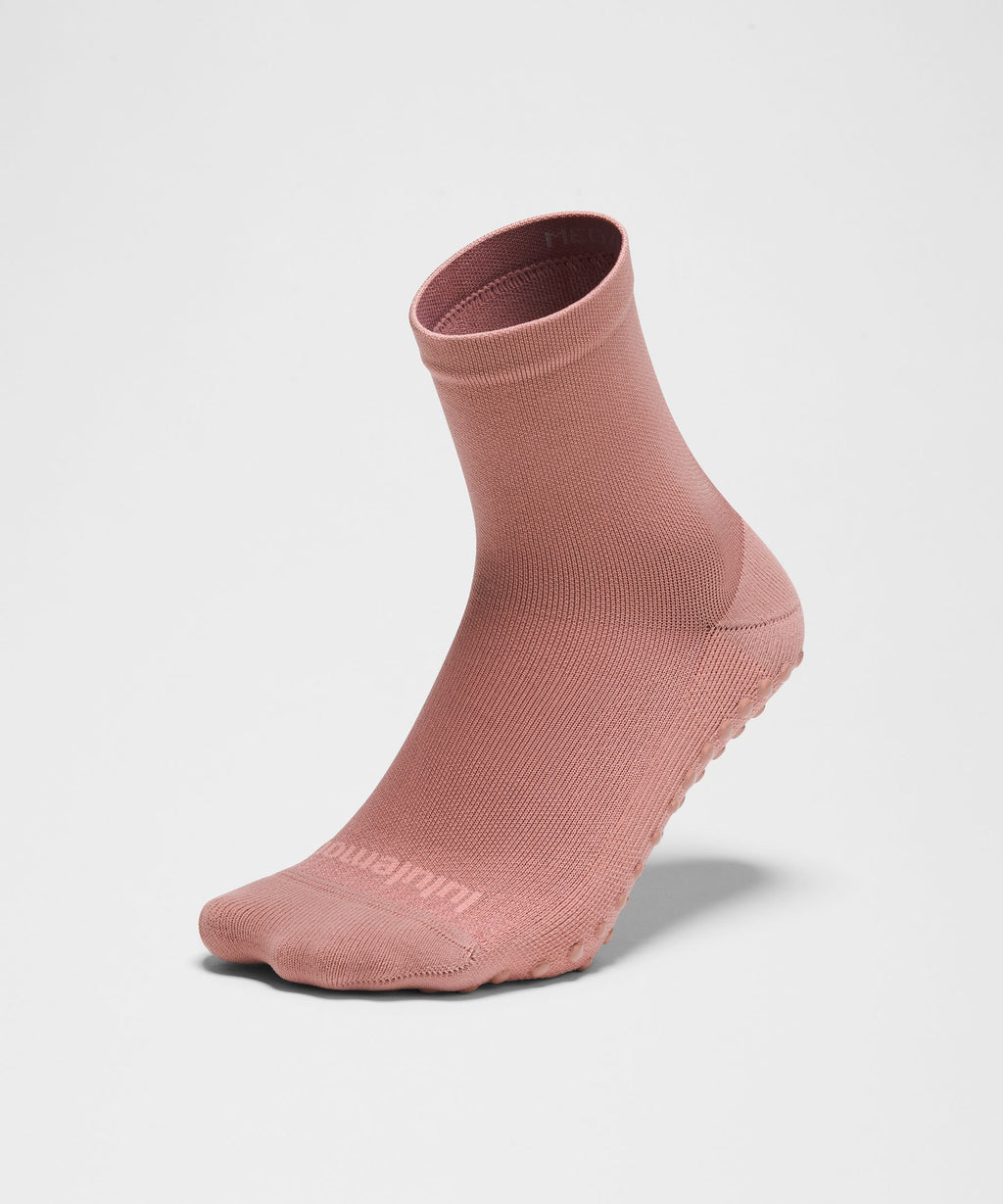 Unisex Find Your Balance Grip Quarter Socks