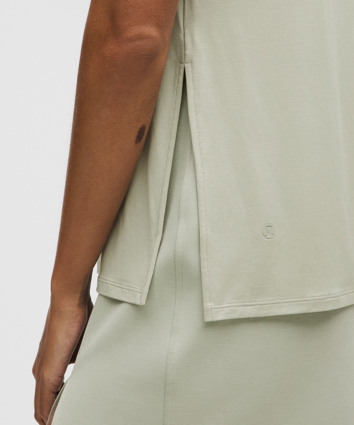 SilkyAppeal Side-Slit Tank Top