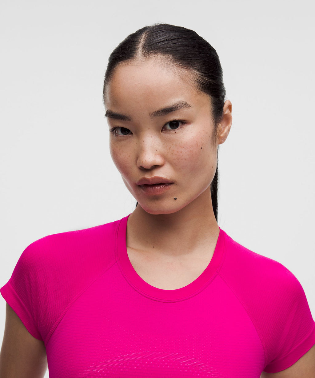 Swiftly Tech Cropped Short-Sleeve Shirt 2.0