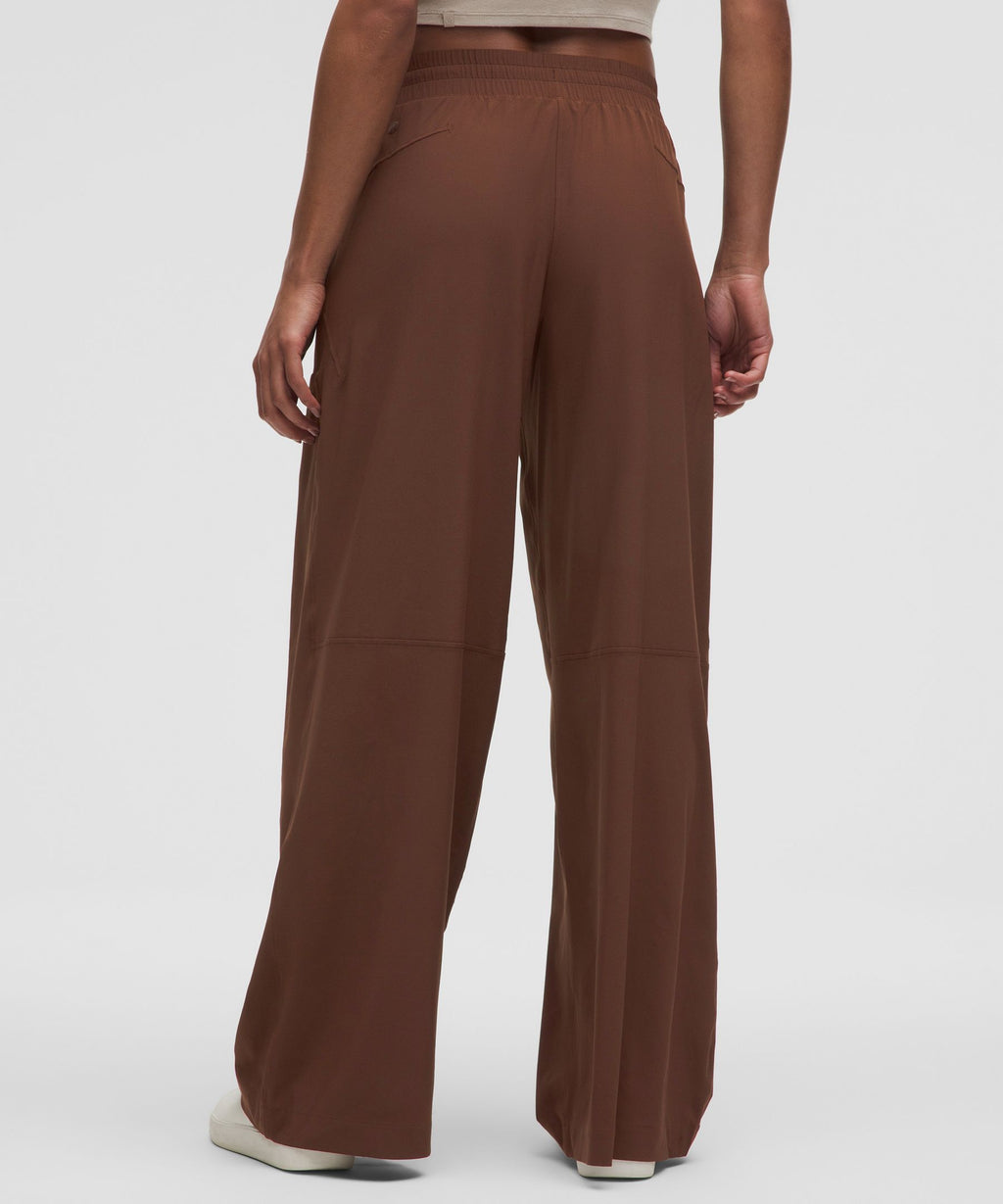 Swift Mid-Rise Wide-Leg Pant