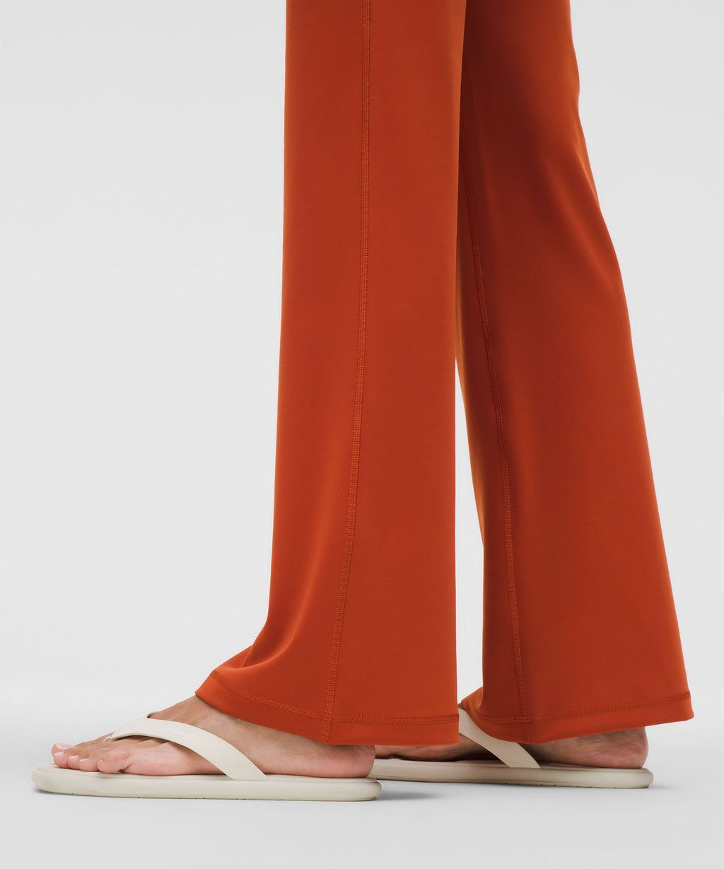 Wunder Under SmoothCover High-Rise Bootcut Pant 34"