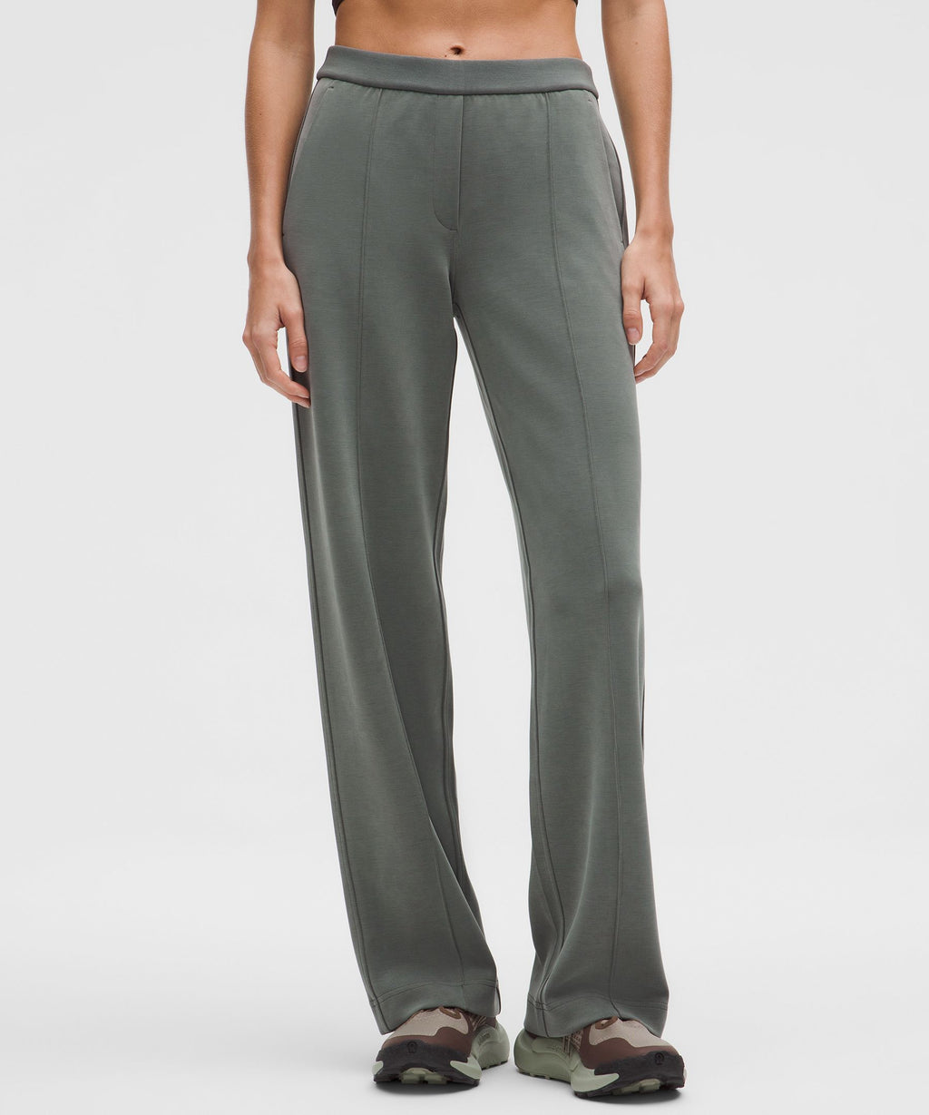 Softstreme Pintuck Mid-Rise PantRegular