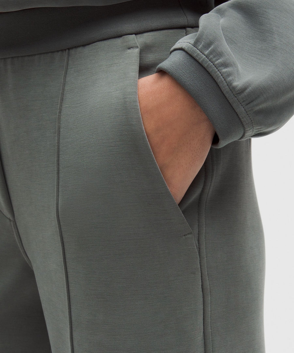 Softstreme Pintuck Mid-Rise PantRegular