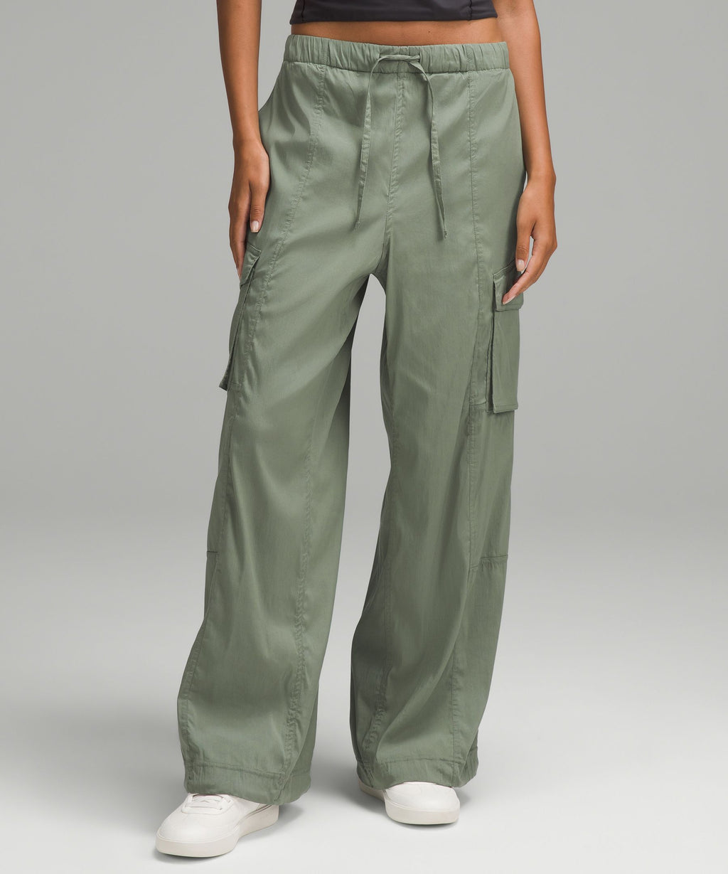 Lightweight Adjustable Mid-Rise Cargo Pant