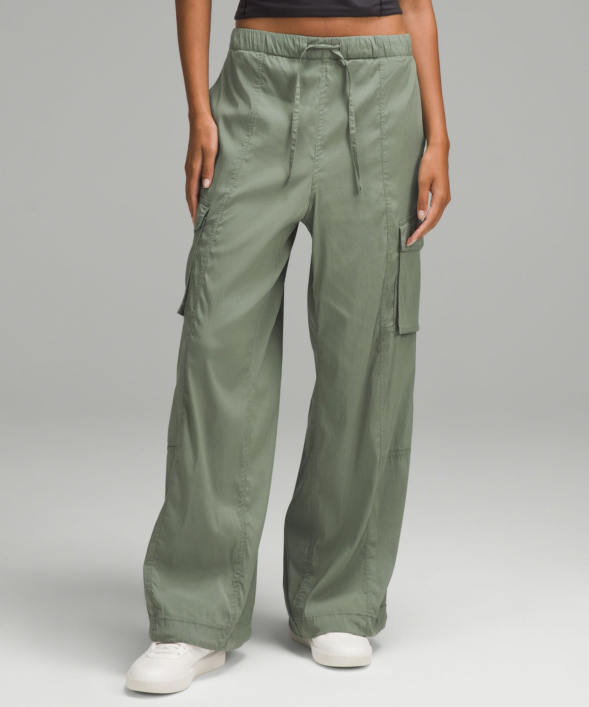 Lightweight Adjustable Mid-Rise Cargo Pant