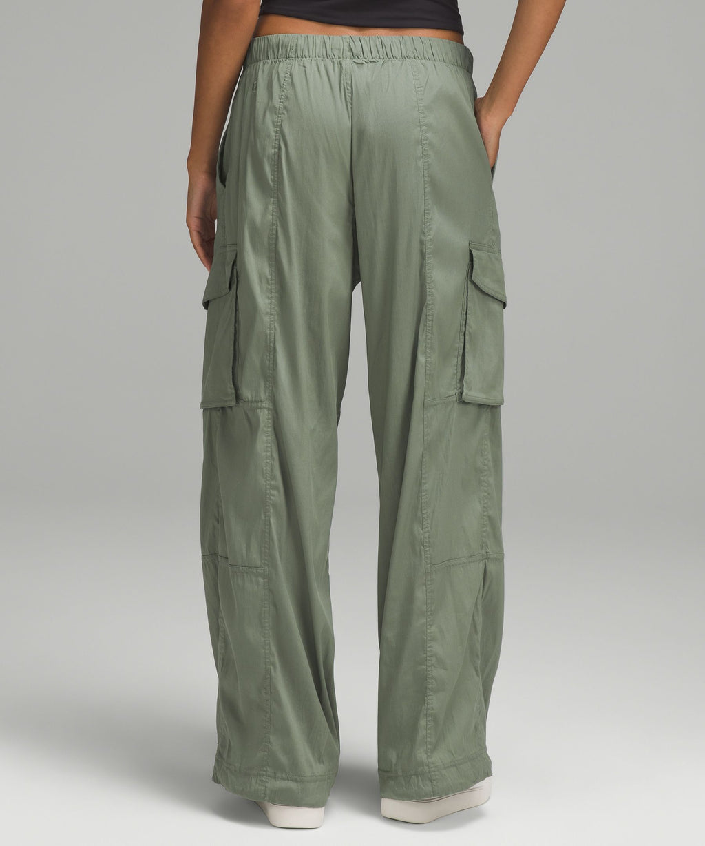 Lightweight Adjustable Mid-Rise Cargo Pant