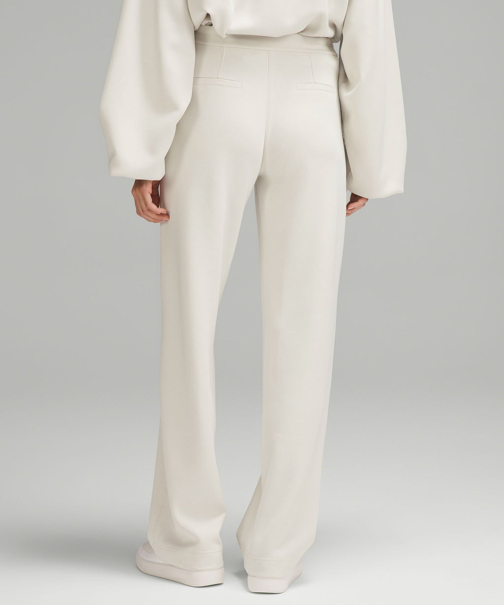 Softstreme Pintuck Mid-Rise PantShort