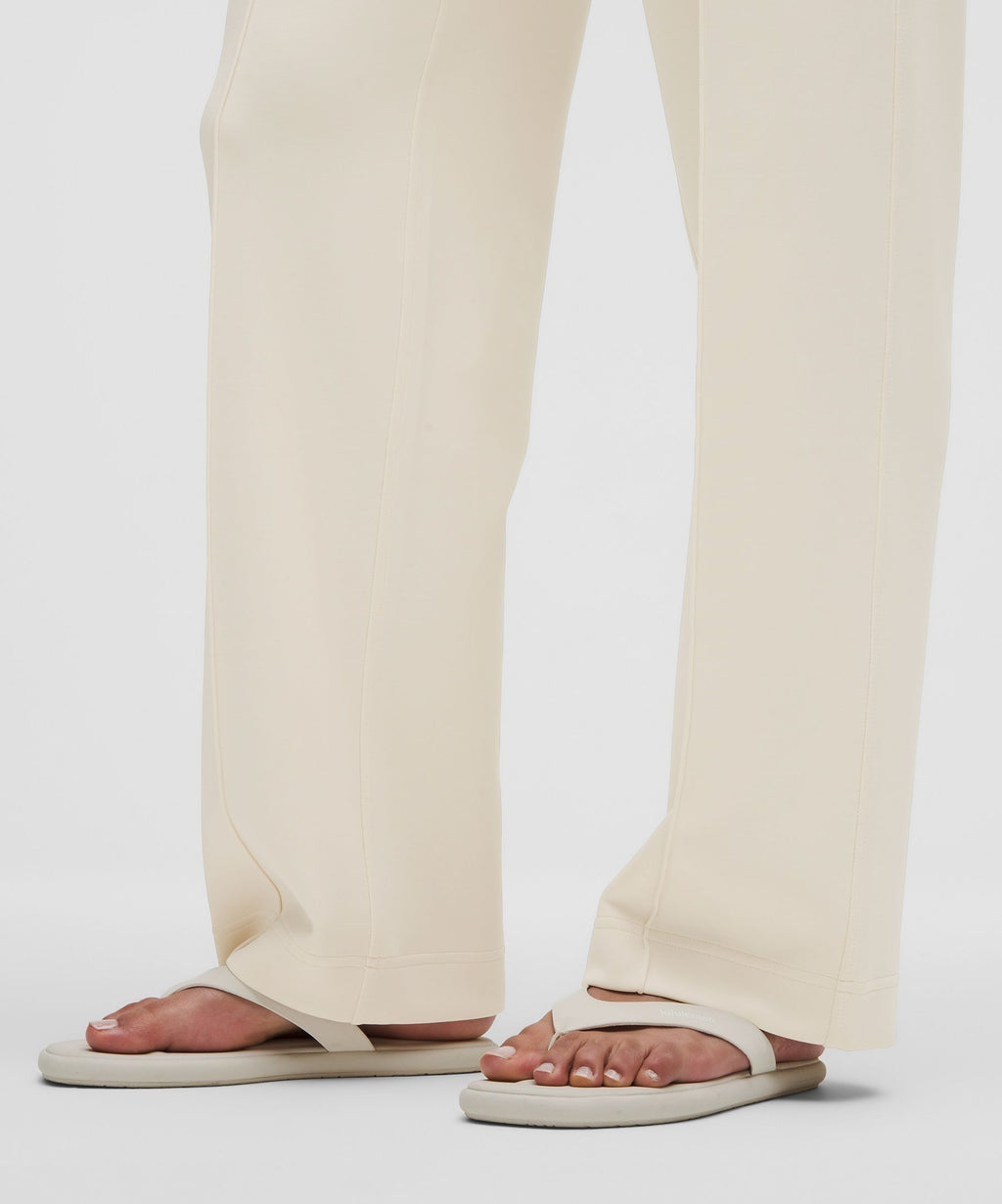 Softstreme Pintuck Mid-Rise PantShort