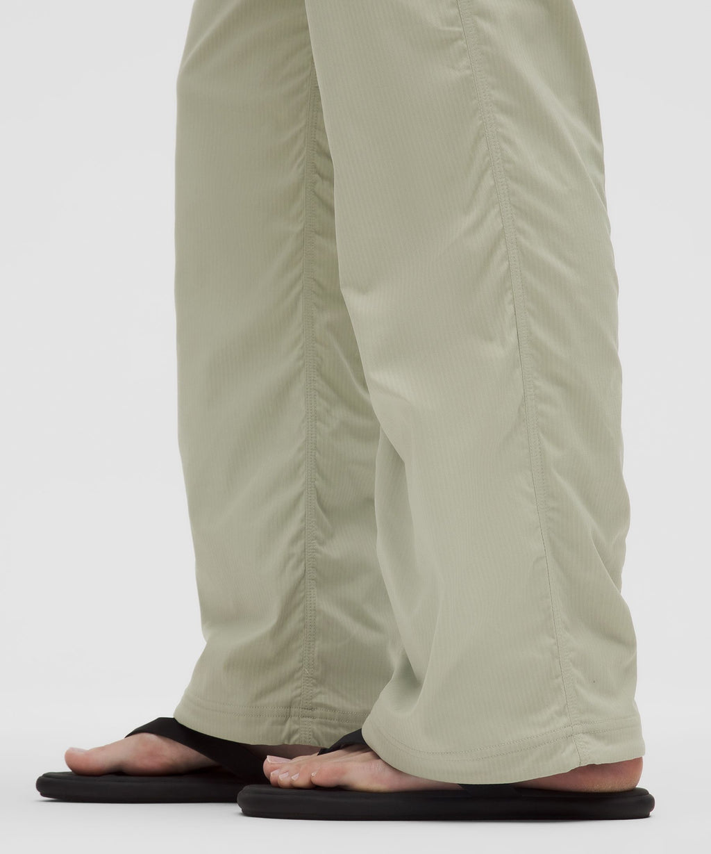 Dance Studio Mid-Rise PantShort