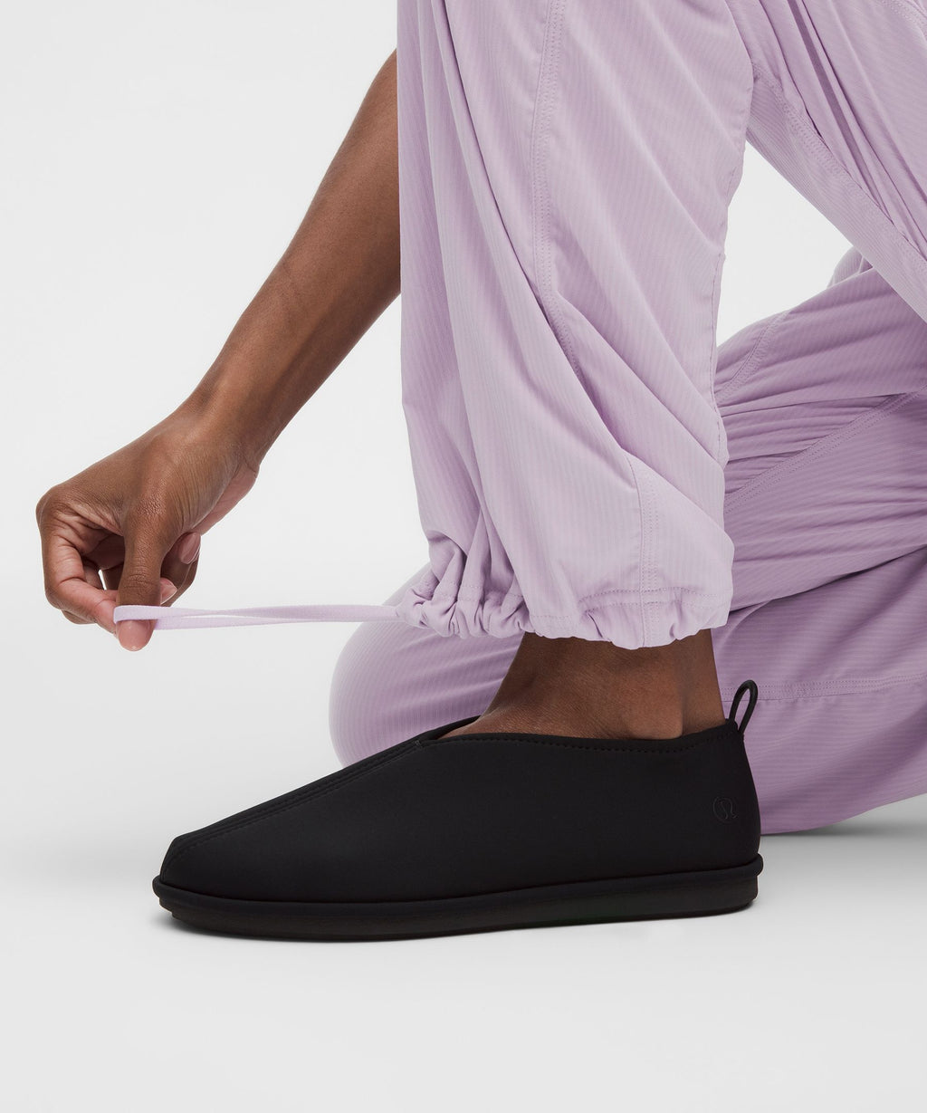 Dance Studio Mid-Rise PantShort