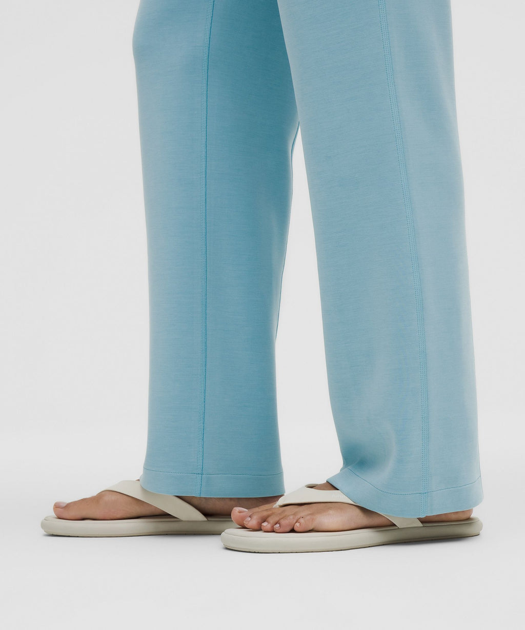 Softstreme High-Rise Straight-Leg PantRegular